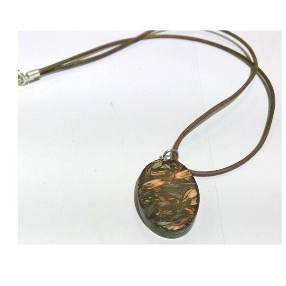 Jewelry - Handmade Tumbleweed Necklace -- Oval in Black/Tan